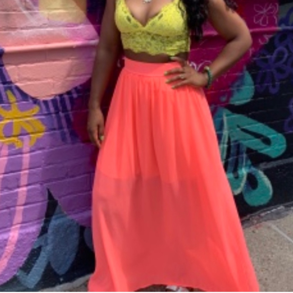 Highwaisted Sheer Maxi Skirt